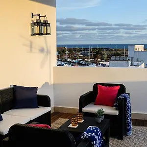 Lantia Rooftop House Hostal